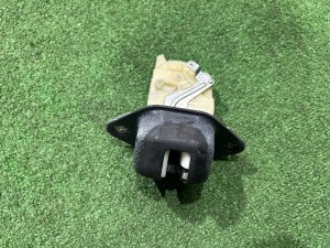 Tailgate lock 63032FG000 SUBARU FORESTER