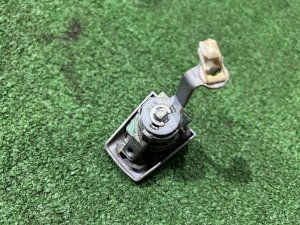 สวิตช์กุญแจสตาร์ท Комплект замков SUBARU FORESTER OEM 57491FG040 SH5 2007 GREY 61K