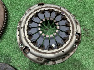 หวีคลัตช์ 30210AA690 30100AA881 SUBARU FORESTER