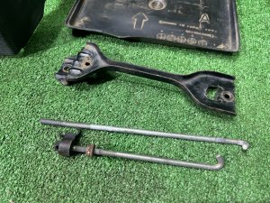 电瓶支架 SUBARU FORESTER OEM 82182AG001 82161AG011 82122AG001 SH5 2007