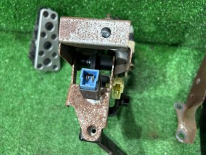 Pedales 5МТ SUBARU FORESTER OEM 36010AG120 36012SC060 36015AG100 SH5 2007 GREY 61K