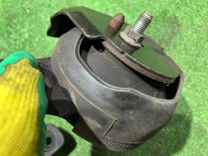 发动机支座 SUBARU FORESTER OEM 41022FG010 41022FG020 SH5 2007 EJ205 MT5