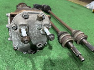 Diferencial с приводами 4.444 SUBARU FORESTER OEM 27011AB180 SH5 2007 EJ205 MT5