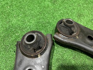 Front control arms SUBARU FORESTER OEM 20202SC000 20202SC010 SH5 2007 EJ205 MT5