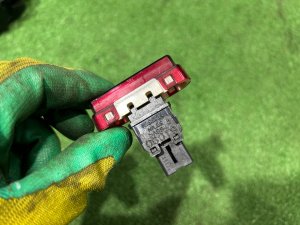 ハザードスイッチ SUBARU FORESTER OEM 83037SC000 SH5 2007 EJ205 MT5