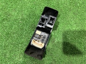 กล่องควบคุมกระจกมองข้าง SUBARU FORESTER OEM 83061SA000 SH5 2007 EJ205 MT5