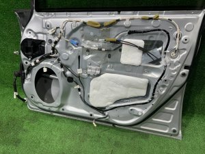 右フロントドア TOYOTA PRIUS OEM 67001-47070 ZVW30 2012 SILVER 1F7