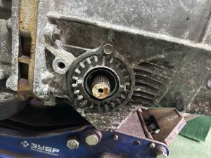 自动变速箱 TV1B4YVEAA SUBARU LEGACY LANCASTER OEM 31000AF270 BHE 2002 EZ30 AT