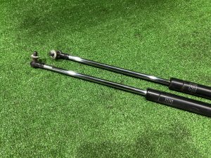 โช้คค้ำฝากระโปรงท้าย SUBARU LEGACY LANCASTER OEM 63260AE020 63260AE030 BHE 2002 SILVER/GREY 1U2