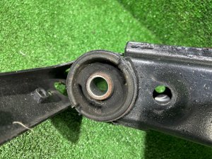 リアメンバー SUBARU LEGACY LANCASTER OEM 20152AE001 BHE BH9 BH5 BE5 BE9 BEE 2002 EZ30 AT