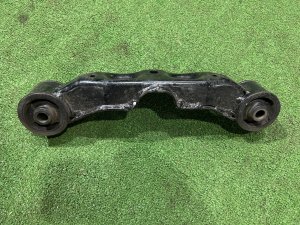 ยางแท่นเฟืองท้าย 41310AE020 SUBARU LEGACY LANCASTER
