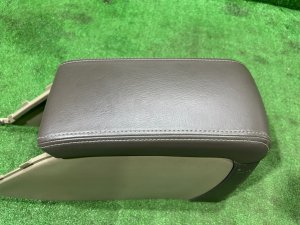 グローブボックス・アームレスト КОЖА SUBARU LEGACY LANCASTER OEM 92111AE010AD BHE BH9 BH5 2002 SILVER/GREY 1U2