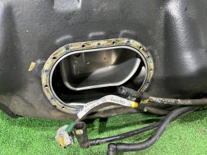 ถังน้ำมัน SUBARU LEGACY LANCASTER OEM 42012AE010 BHE BH9 2002 EZ30 AT