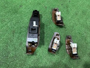 车窗控制模块 SUBARU LEGACY LANCASTER OEM 83071AE080 83071AE040 BHE BH9 2002 EZ30 AT