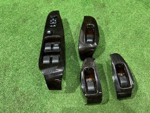 กล่องควบคุมกระจกไฟฟ้า 83071AE080 83071AE040 SUBARU LEGACY LANCASTER