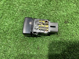 สวิตช์ไฟตัดหมอก SUBARU LEGACY LANCASTER OEM 83001AE000 BHE 2002 EZ30 AT