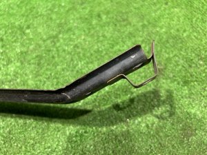 Soporte derecho del parachoques delantero SUBARU LEGACY LANCASTER OEM 57707AE230 BHE 2002 SILVER/GREY 1U2