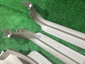 คิ้วชายบันได SUBARU LEGACY LANCASTER OEM 94060AE000GE 94060AE010GE 94061AE000GE 94061AE010GE BHE BH9 BH5 2002 SILVER/GREY 1U2