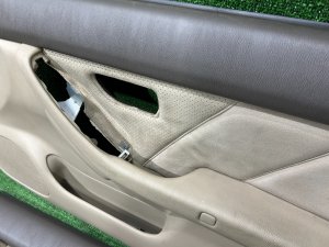 Painéis de porta SUBARU LEGACY LANCASTER OEM 94210AE600AD 94210AE610AD 94220AE420AD 94220AE430AD BHE BH9 BH5 2002 SILVER/GREY 1U2