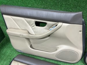 Painéis de porta SUBARU LEGACY LANCASTER OEM 94210AE600AD 94210AE610AD 94220AE420AD 94220AE430AD BHE BH9 BH5 2002 SILVER/GREY 1U2