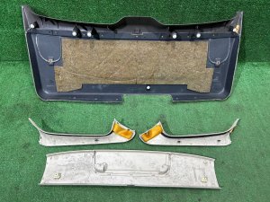 Revestimento da porta da bagageira SUBARU LEGACY LANCASTER OEM 94352AE000GF 94320AE011AD 94310AE000GF 94310AE020GF BHE 2002 SILVER/GREY 1U2