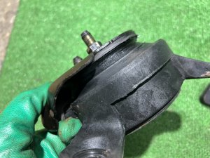 发动机支座 SUBARU LEGACY LANCASTER OEM 41022AE100 41022AE110 BHE BEE 2002 EZ30 AT