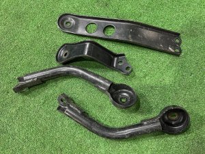 Barras de reforço do eixo traseiro SUBARU LEGACY LANCASTER OEM 20157AE050 20157AE060 20157AE000 BHE 2002 EZ30 AT