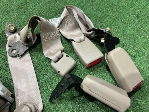 后排安全带 SUBARU LEGACY LANCASTER OEM 64660AE000ML 64660AE010ML BHE BH9 2002 SILVER/GREY 1U2