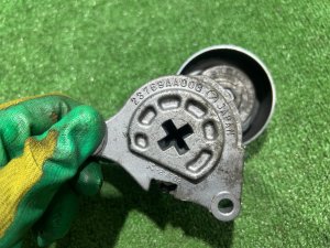 ลูกรอกตั้งสายพาน плюс ремень SUBARU LEGACY LANCASTER OEM 23769AA000 BHE 2002 EZ30 AT