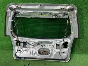 Luna del portón trasero SUBARU LEGACY LANCASTER OEM 63011AE020 BHE 2002