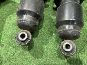 减震器 SUBARU LEGACY LANCASTER OEM 20310AE340 20310AE350 20330AE100 20365AE130 BHE 2002 EZ30 AT
