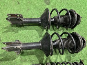减震器 SUBARU LEGACY LANCASTER OEM 20310AE340 20310AE350 20330AE100 20365AE130 BHE 2002 EZ30 AT