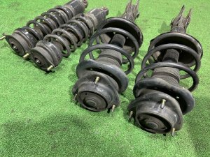 减震器 SUBARU LEGACY LANCASTER OEM 20310AE340 20310AE350 20330AE100 20365AE130 BHE 2002 EZ30 AT