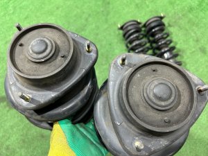 减震器 SUBARU LEGACY LANCASTER OEM 20310AE340 20310AE350 20330AE100 20365AE130 BHE 2002 EZ30 AT