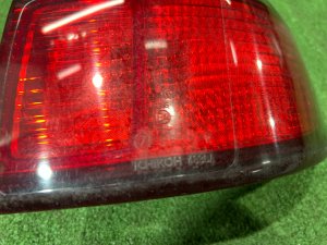 右テールランプ SUBARU LEGACY LANCASTER OEM 84201AE081 BHE BH9 2002
