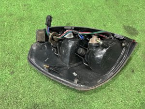 右テールランプ SUBARU LEGACY LANCASTER OEM 84201AE081 BHE BH9 2002