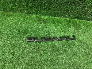 Emblema SUBARU SUBARU LEGACY LANCASTER OEM 93073AE570 BHE BH9 2002 SILVER/GREY 1U2