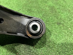 右フロントロアアーム SUBARU LEGACY LANCASTER OEM 20202AE000 BHE 2002 EZ30 AT