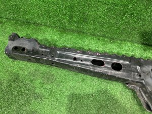 Front subframe маленькая TOYOTA PRIUS OEM 5710447020 ZVW30 2012 2ZRFXE