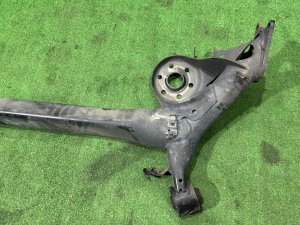 คานหลัง TOYOTA PRIUS OEM 42101-12171 ZVW30 2012 2ZRFXE