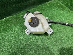 กระปุกน้ำมันเบรก TOYOTA PRIUS OEM 4722047050 ZVW30 2012 2ZRFXE