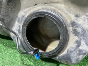 Fuel tank TOYOTA PRIUS OEM 77001-47120 ZVW30 2012 2ZRFXE