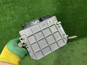 发动机电脑 TOYOTA PRIUS OEM 89661-47200 ZVW30 2012 2ZRFXE
