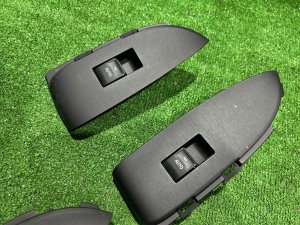 กล่องควบคุมกระจกไฟฟ้า TOYOTA PRIUS OEM 8404033080 ZVW30 2012 2ZRFXE