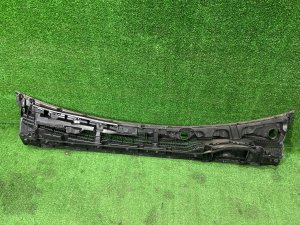Panel de la base del parabrisas TOYOTA PRIUS OEM 5570847101 ZVW30 2012