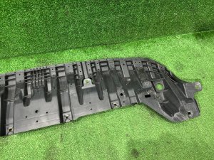 Bumper guard TOYOTA PRIUS OEM 52618-47050 ZVW30 2012 SILVER 1F7