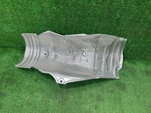Protector térmico del silenciador Тепловой 5815147050 TOYOTA PRIUS