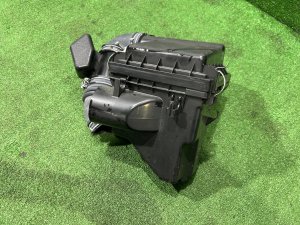 Корпус воздушного фильтра TOYOTA PRIUS OEM 17700-37252 ZVW30 2012 2ZRFXE