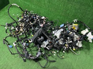 ワイヤーハーネス TOYOTA PRIUS OEM 8264175070 8211147710 ZVW30 2012 2ZRFXE