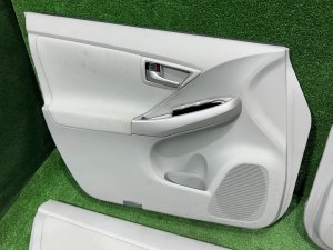 ドアトリム TOYOTA PRIUS OEM 67610-47500-G3 67620-47500-G3 67630-47220-G3 67640-47220-G3 ZVW30 2012 SILVER 1F7